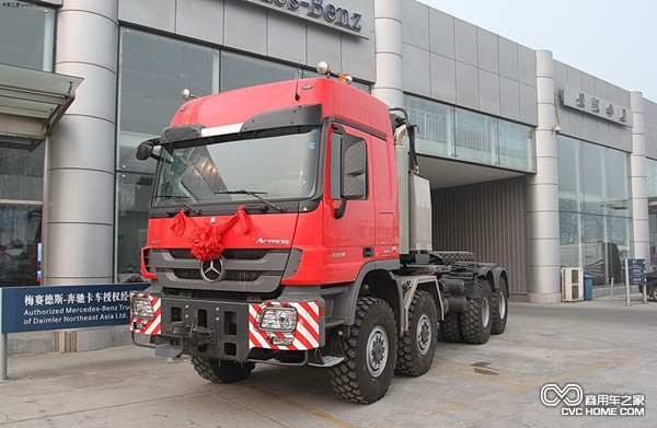 奔馳Actros 4160 SLT大件牽引車，商用車之家