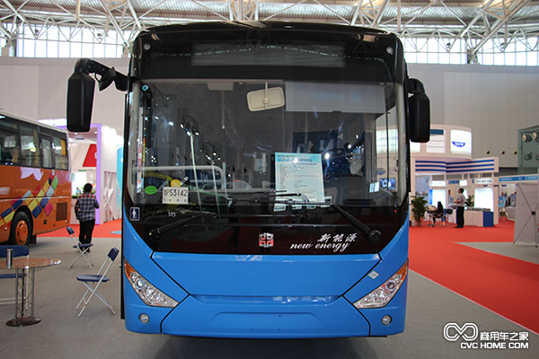 中通LCK6106PHENVQ風(fēng)采插電式混合動(dòng)力城市客車(chē)